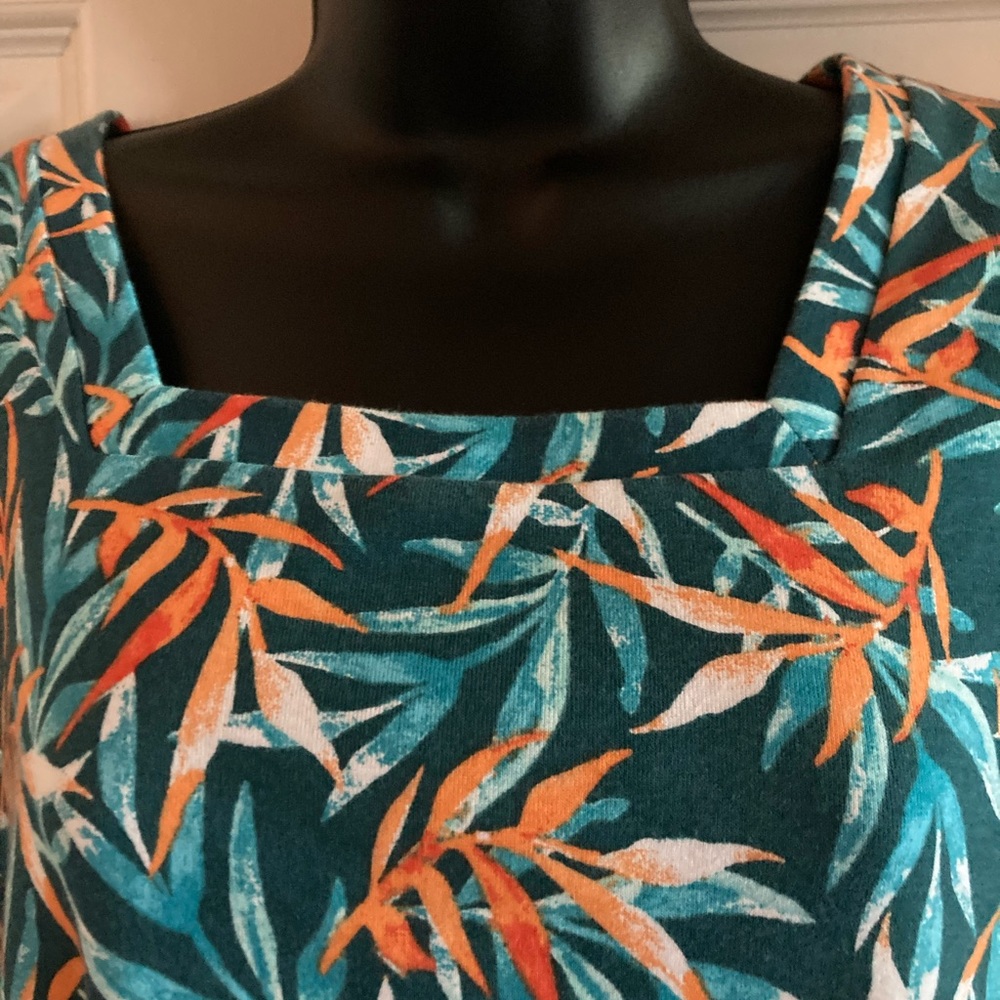 Square necked tee.